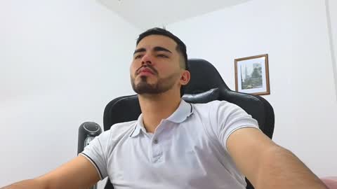 alejandroo_7 online show from 01-04-25, 10:45