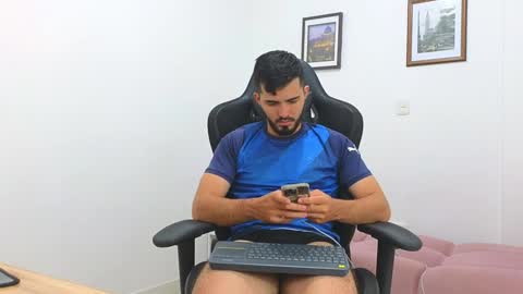 alejandroo_7 online show from 01-31-25, 08:01