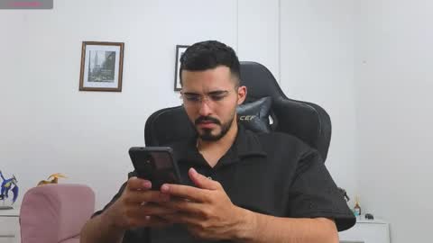 alejandroo_7 online show from 09-25-25, 08:45