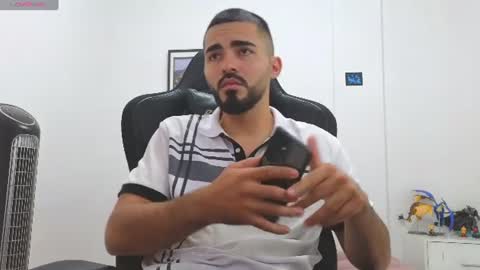 alejandroo_7 online show from 06-17-26, 08:32