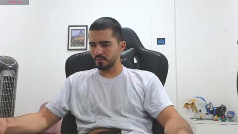 alejandroo_7 online show from 07-02-26, 12:54