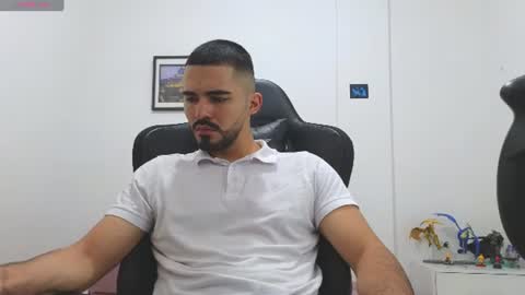 alejandroo_7 online show from 07-08-26, 06:23