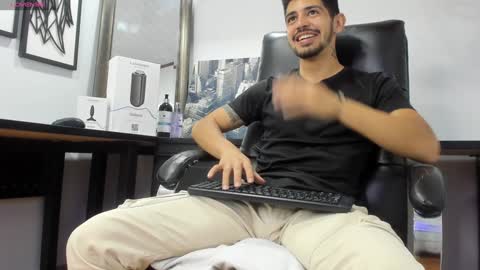 Alejo  online show from 01-10-25, 07:21