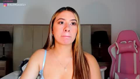 alejandra independent models online show from 03-04-25, 09:32