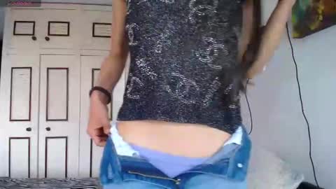 Snapshot of alejaxxxhot chatting on 11-22-25, 08:19 alejaxxxhot online show from 11-22-25, 08:19