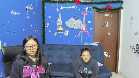 zoe and Kataleya online show from 02-07-25, 12:28