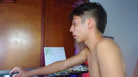 Snapshot of alejito_collins1 chatting on 02-04-25, 09:20 Alejo online show from 02-04-25, 09:20