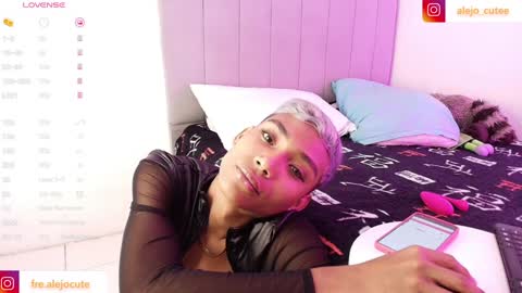 Snapshot of alejo_cute chatting on 12-29-24, 08:15 alejo_cute online show from 12-29-24, 08:15