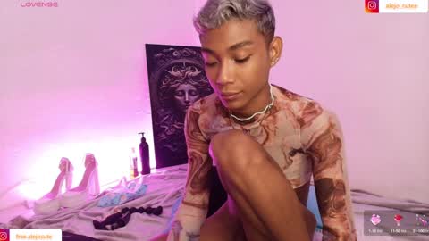 Snapshot of alejo_cute chatting on 01-08-25, 01:11 alejo_cute online show from 01-08-25, 01:11