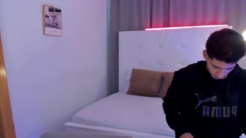 alejo_exotic online show from 05-22-26, 12:11