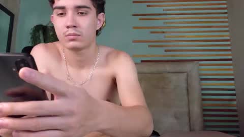 alejo_gray1 online show from 06-11-26, 12:32