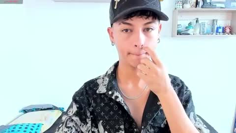 Snapshot of alejoo_storms chatting on 07-19-26, 06:11 alejo online show from 07-19-26, 06:11