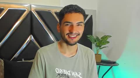 Snapshot of alekruizx chatting on 09-26-25, 07:23 Alek online show from 09-26-25, 07:23