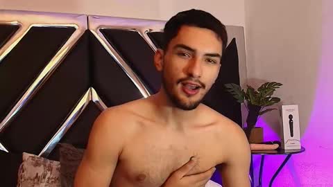 Snapshot of alekruizx chatting on 09-27-25, 10:15 Alek online show from 09-27-25, 10:15