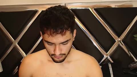 Snapshot of alekruizx chatting on 09-29-25, 03:00 Alek online show from 09-29-25, 03:00