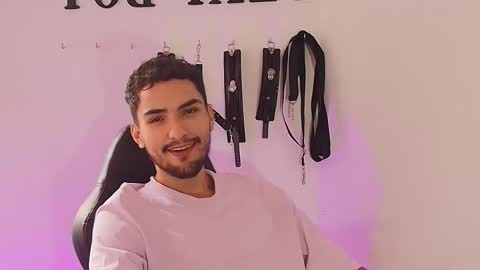 Snapshot of alekruizx chatting on 09-30-25, 05:07 Alek online show from 09-30-25, 05:07