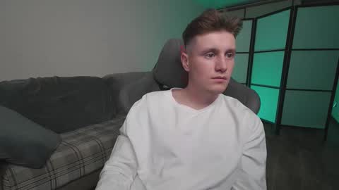 Snapshot of aleks_fisher chatting on 10-21-25, 11:05 Alex and Linar online show from 10-21-25, 11:05