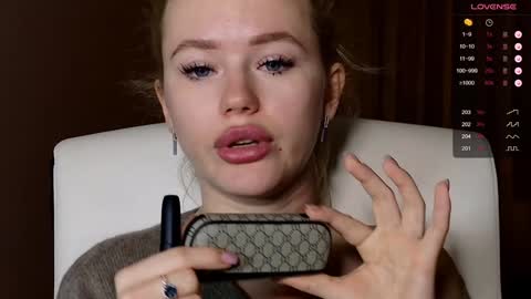 Lexi online show from 12-20-24, 05:04