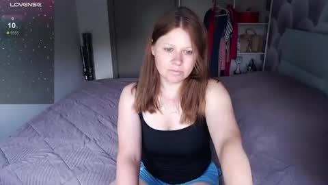 Snapshot of aleksasamui chatting on 07-20-26, 06:17 Aleksa online show from 07-20-26, 06:17