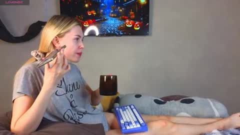 Snapshot of alena_hot_sex chatting on 11-01-25, 01:13 Alena online show from 11-01-25, 01:13