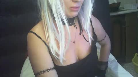 Luly online show from 02-02-25, 12:19