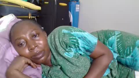 Noreen Kennth and Emilly online show from 09-25-25, 07:28