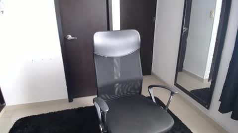 Snapshot of aleska666 chatting on 02-22-25, 03:25 aleska666 online show from 02-22-25, 03:25