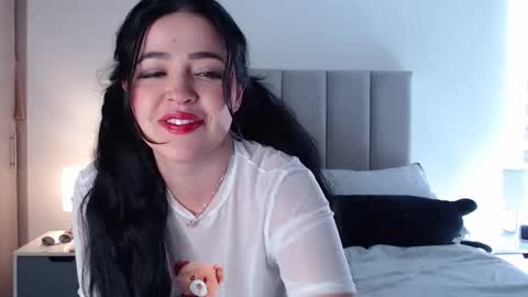 Snapshot of aleska_bell69 chatting on 03-05-26, 04:03 Aleska online show from 03-05-26, 04:03