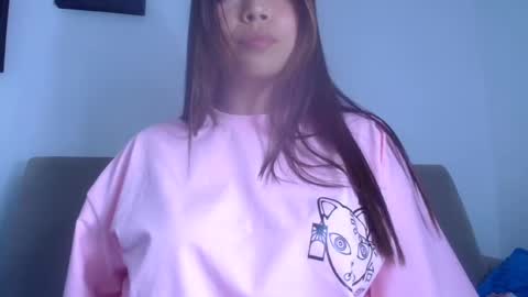 Snapshot of aleska_dollx chatting on 12-22-24, 01:01 QUEEN OFF MILk IM BACK 15 NOV online show from 12-22-24, 01:01