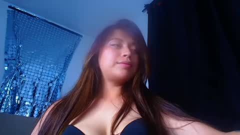 Snapshot of aleska_dollx chatting on 02-05-25, 01:58 QUEEN OFF MILk IM BACK 15 NOV online show from 02-05-25, 01:58