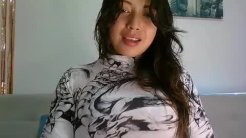 QUEEN OFF MILk  IM BACK  15 NOV online show from 12-14-25, 05:07