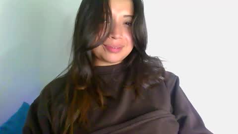 QUEEN OFF MILk  IM BACK  15 NOV online show from 03-03-26, 01:45