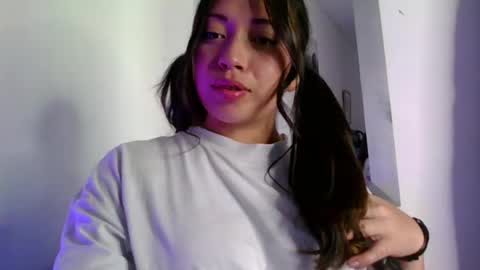 QUEEN OFF MILk  IM BACK  15 NOV online show from 06-04-26, 10:49