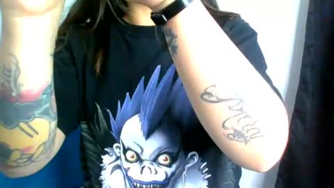QUEEN OFF MILk  IM BACK  15 NOV online show from 06-15-26, 08:22