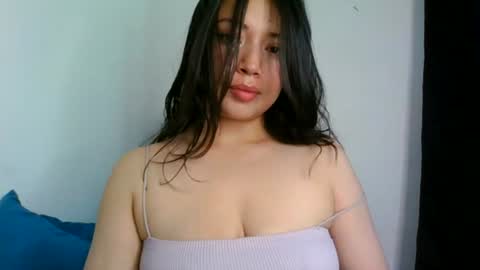 QUEEN OFF MILk  IM BACK  15 NOV online show from 06-19-26, 06:34