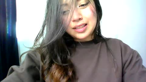 Snapshot of aleska_dollx chatting on 07-15-26, 09:20 QUEEN OFF MILk IM BACK 15 NOV online show from 07-15-26, 09:20