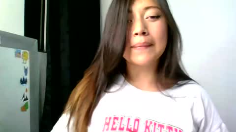 Snapshot of aleska_dollx chatting on 07-20-26, 12:58 QUEEN OFF MILk IM BACK 15 NOV online show from 07-20-26, 12:58