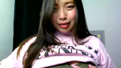 Snapshot of aleska_dollx chatting on 07-24-26, 10:41 QUEEN OFF MILk IM BACK 15 NOV online show from 07-24-26, 10:41