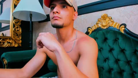 Alessandro King online show from 01-12-25, 05:44