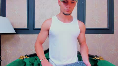 Alessandro King online show from 01-15-25, 12:04