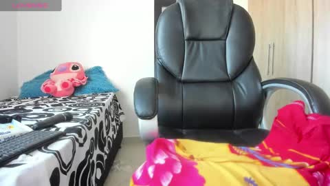 Alessa Weet online show from 01-12-25, 09:19