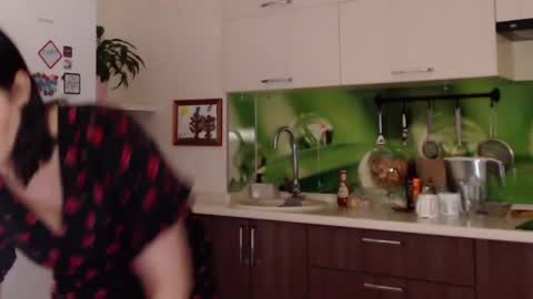 Snapshot of alessandra_foxy chatting on 12-15-24, 06:04 Sandra online show from 12-15-24, 06:04