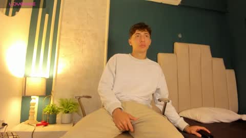 Snapshot of alessandro_dybala chatting on 01-04-25, 12:05 Alessandro Dybala online show from 01-04-25, 12:05