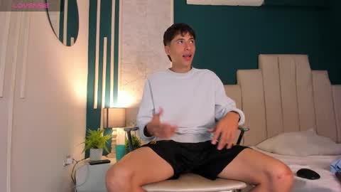 Snapshot of alessandro_dybala chatting on 01-17-25, 11:59 Alessandro Dybala online show from 01-17-25, 11:59