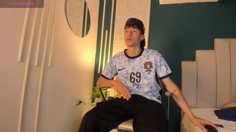 Snapshot of alessandro_dybala chatting on 01-26-25, 12:01 Alessandro Dybala online show from 01-26-25, 12:01