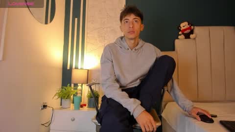 Snapshot of alessandro_dybala chatting on 01-31-25, 12:29 Alessandro Dybala online show from 01-31-25, 12:29