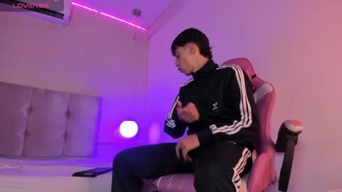 Snapshot of alessandro_dybala chatting on 02-02-25, 12:24 Alessandro Dybala online show from 02-02-25, 12:24