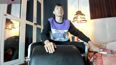 Snapshot of alessandro_dybala chatting on 03-09-25, 11:36 Alessandro Dybala online show from 03-09-25, 11:36