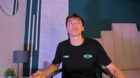 Alessandro Dybala online show from 10-10-25, 12:04