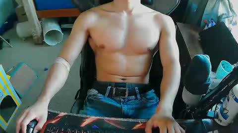 Snapshot of alessandro_fantasia chatting on 10-30-25, 12:01 Alessandro online show from 10-30-25, 12:01